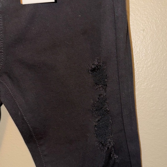 Forever 21 Black Skinny Jeans - Picture 7 of 11